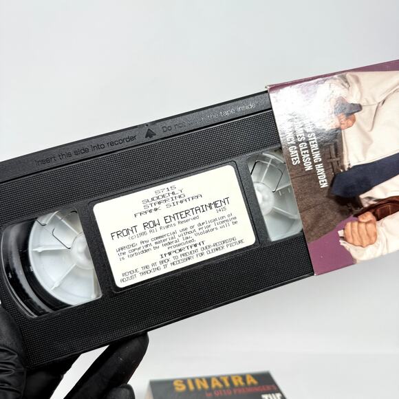 4 Tape Box Set Frank Sinatra The Sinatra Collection VHS VTG Movies Collect Music - Picture 5 of 9
